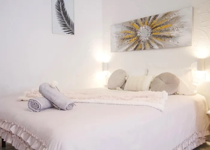 Locatonyc Zéphyr grand studio climatisé plage centre